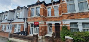 Flowersburn, Bournemouth, BH1